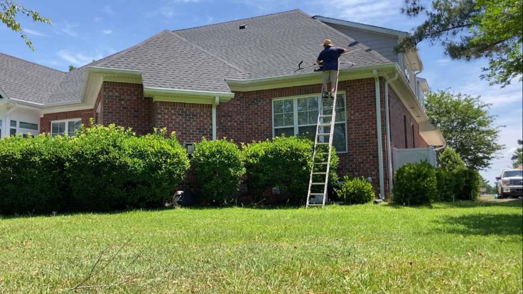 gutter cleaning company in wilmington de